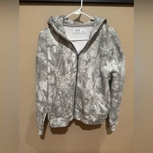 Hollister Men’s XS Gray Camouflage Hoodie